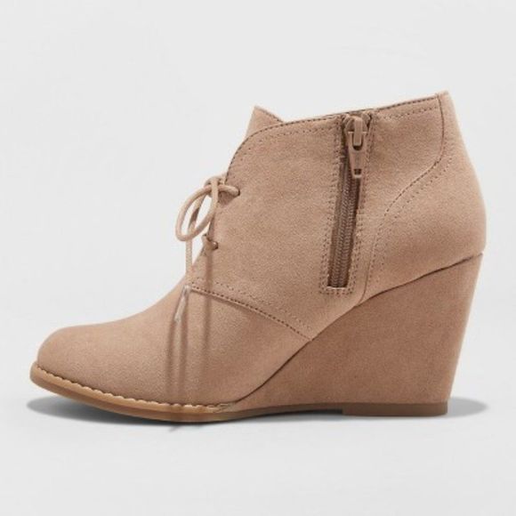 Universal Thread Shoes - 𝅺WOMEN'S Bessie Microsuede Wedge Fashion Bootie